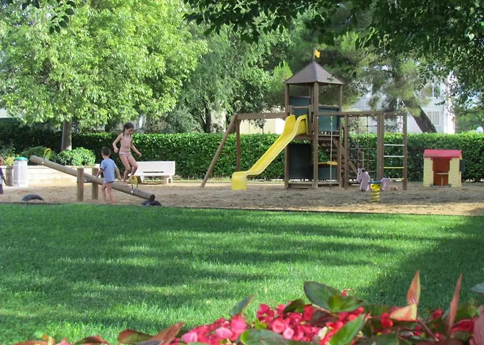 In Stunning بيبيوني